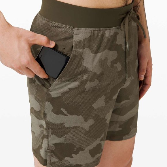 Lululemon - T.H.E. Linerless Dark Olive Short 7" - Size M - Picture 5 of 13